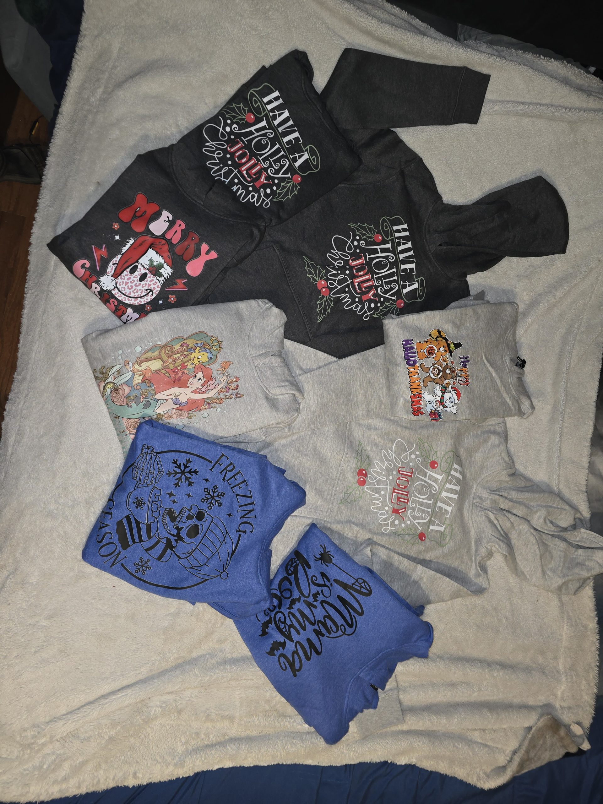 Assorted Youth Sweatshirts in SIZE X-LARGE